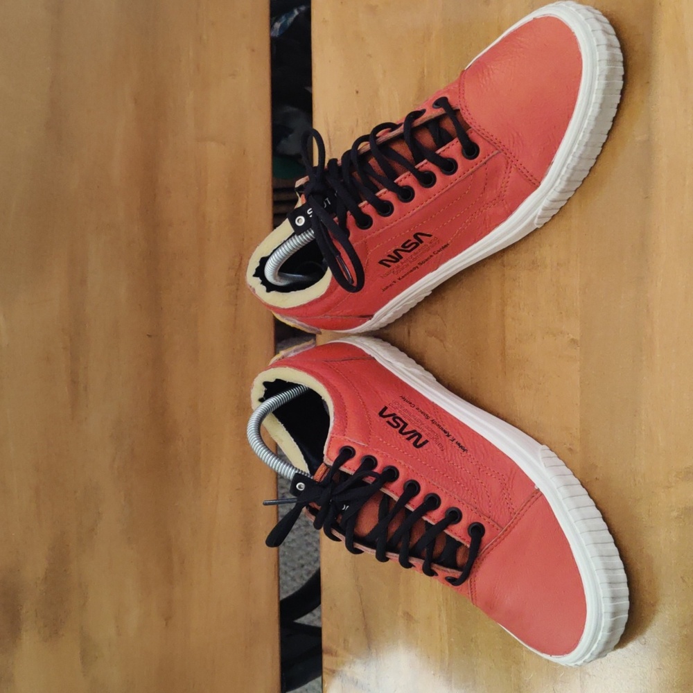 Limited Edition Vans x NASA Firecracker Orange Size 9.5 - Picture 4 of 14